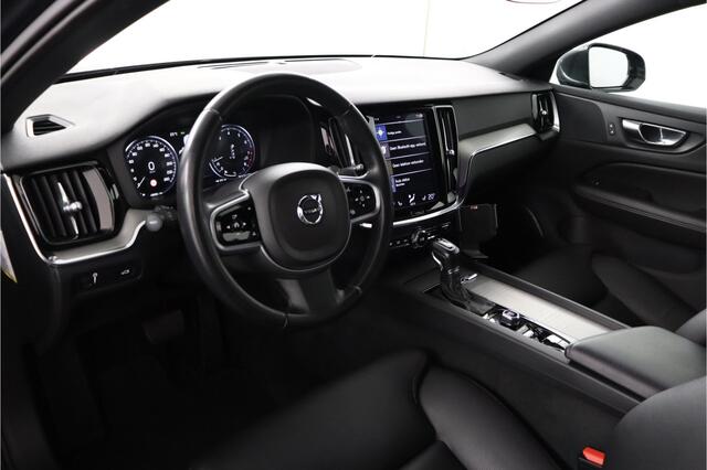 Volvo V60 2.0 T5 Inscription | trekhaak | All Season | Keurige auto |