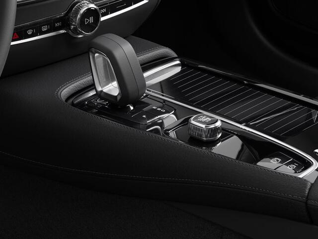 Volvo V60 T6 Plug-in hybrid AWD Plus Dark | Panoramadak | 360° camera | Head-up display | Harman Kardon | Stoel- en stuurverwarming
