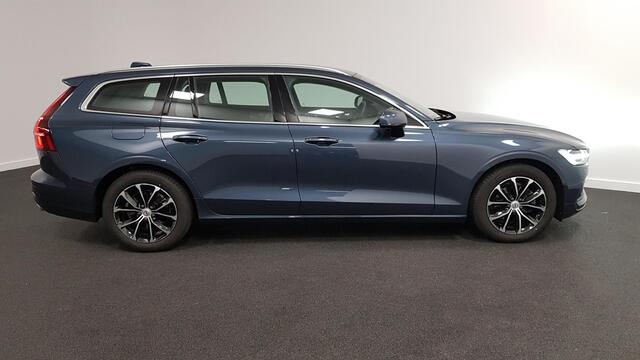 Volvo V60 2.0 B4 197 pk Automaat Momentum Pro Navigatie Climate control Adaptive cruise Control Led DAB Electrisch bedienbare achterklep Parkeer sensoren