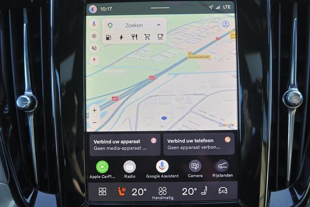 Volvo V60 T8 Recharge AWD Plus Dark - Panorama/schuifdak - IntelliSafe Assist & Surround - 360º Camera - Harman/Kardon audio - Verwarmde voorstoelen, stuur & achterbank - Parkeersensoren voor & achter - Elektr. bedienb. voorstoelen met geheugen - Head up display - Extra getint glas - Inklapbare trekhaak - 18' LMV