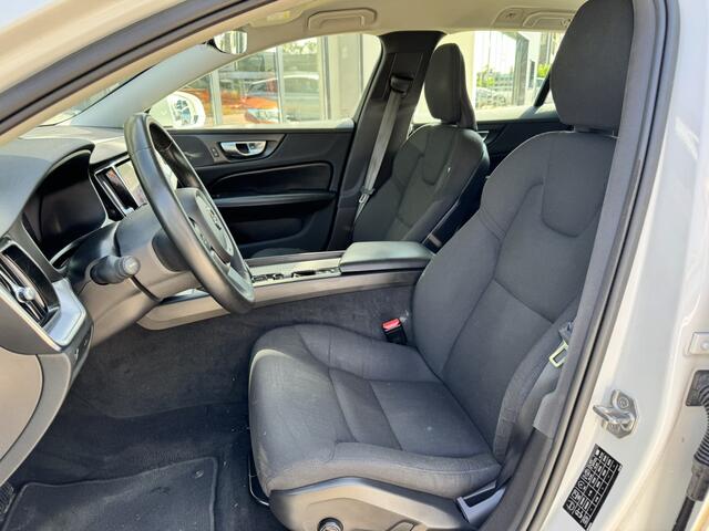 Volvo V60 2.0 B3 Momentum Business*Navi*ACC*EXPORT/EX.BPM*