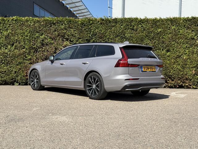 Volvo V60 T8 Plug-in hybrid AWD Plus Dark | Blis | Trekhaak | Pano dak | Keyless | Elektrische stoelen | Head up display | 360 camera | Stuur en stoel verwarming | Harman / kardon audio | Cruise control |