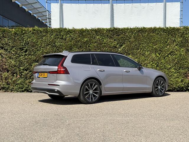 Volvo V60 T8 Plug-in hybrid AWD Plus Dark | Blis | Trekhaak | Pano dak | Keyless | Elektrische stoelen | Head up display | 360 camera | Stuur en stoel verwarming | Harman / kardon audio | Cruise control |