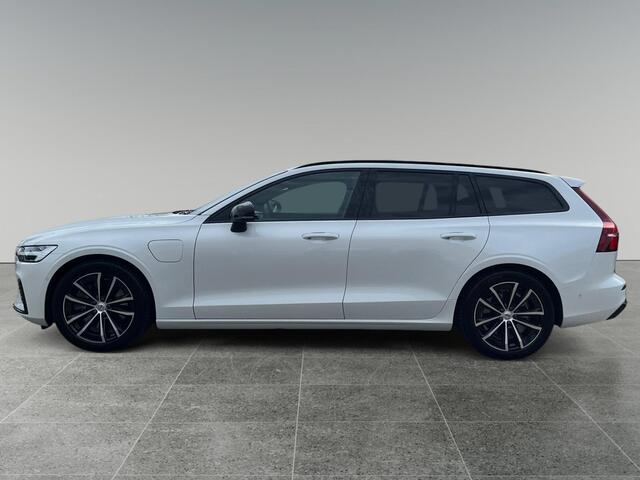 Volvo V60 2.0 T8 Plug-in hybrid AWD Plus Dark