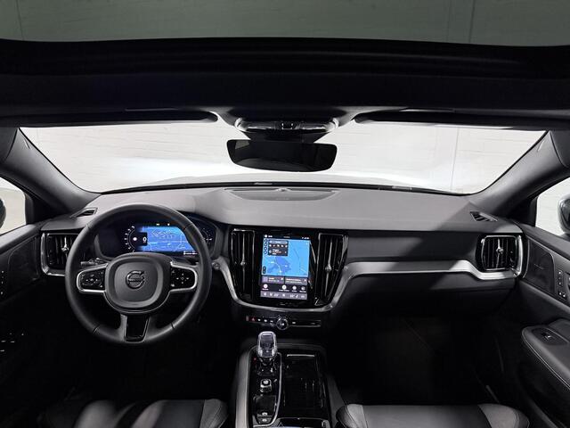 Volvo V60 2.0 T6 Plug-in hybrid AWD Plus Dark Open dak | Harman/Kardon | Adapt. cruise | 360 camera | Verwarmde voorruit | Stuur-/Stoelverwarming | Google | Keyless