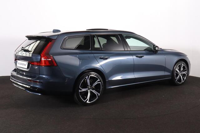 Volvo V60 T6 Recharge AWD Plus Dark - Panorama/schuifdak - IntelliSafe Assist & Surround - 360º Camera - Harman/Kardon audio - Verwarmde voorstoelen, stuur & achterbank - Parkeersensoren voor & achter - Elektr. bedienb. voorstoelen met geheugen - Head up display - Extra getint glas - 19' LMV