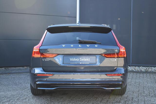 Volvo V60 T8 Plug-in hybrid AWD Plus Dark | Panoramadak | Trekhaak | Verwarmbare voorstoelen, achterbank en stuurwiel | Head-up display | 360 graden camera | Premium audio by Harman Kardon |