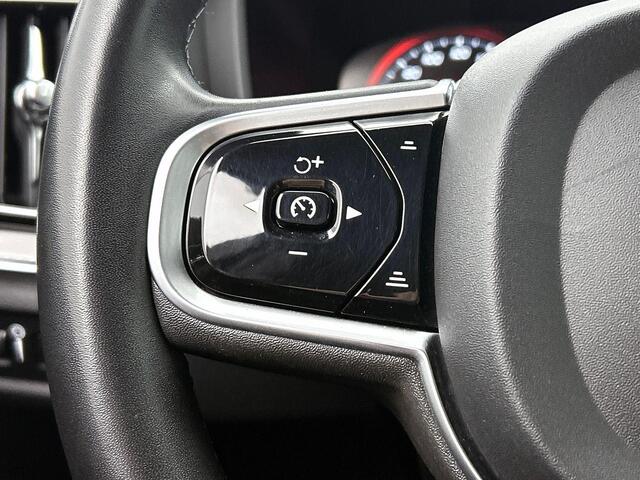Volvo V60 2.0 T6 Recharge AWD R-Design