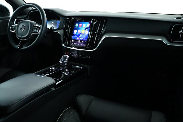 Volvo V60 2.0 T6 Plug-in hybrid AWD Plus Dark Navi / CarPlay / Leder / Memory / DAB / Trekhaak