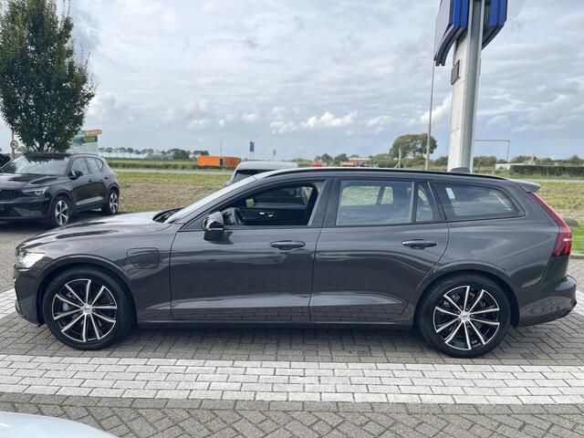 Volvo V60 T6 Plug-in hybrid AWD Plus Dark | Trekhaak | Apple Carplay | 360 Graden Camera | Harman / Kardon | Power Seats |