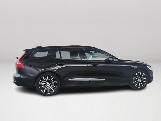 Volvo V60 T8 Plug-in hybrid AWD Plus Dark | SOH 100% | Panoramadak | 360° camera | Head-up display | Harman Kardon | Stoel- en stuurverwarming | Trekhaak