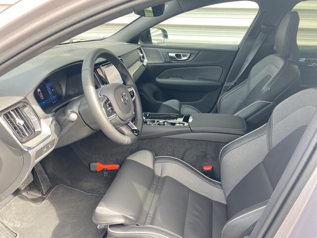Volvo V60 2.0 T8 Plug-in hybrid AWD Plus Dark / Trekhaak / 360 camera / Harman/Kardon / Panoramadak /
