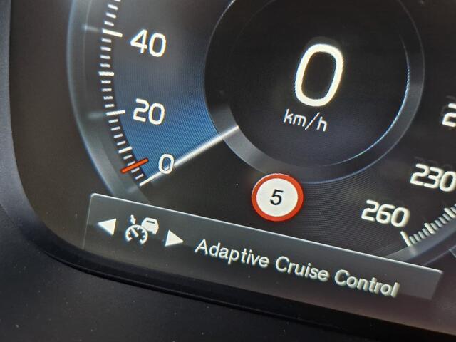 Volvo V60 B3 Hybrid | Business | Camera | body styling | Carplay | 19 inch | etc.