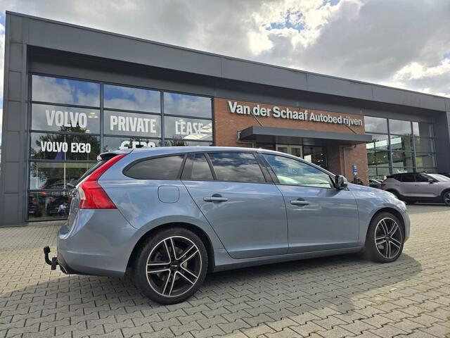 Volvo V60 1.5 T3 Polar+ Dynamic Dealer onderhouden | Cruise control | Verwarmde stoelen voor | Standkachel | Trekhaak