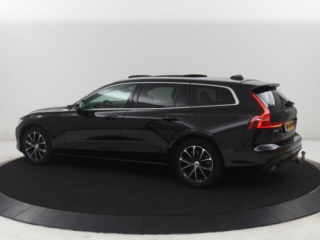 Volvo V60 2.0 B3 Momentum Business | Panoramadak | Cruise control | Stuur/stoel verwarming | Trekhaak | Head-up | Harman/Kardon | Climate control | Camera | Park assist