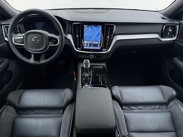 Volvo V60 T6 350pk AWD Plus Dark / 360 camera / Sportleder / Trekhaak / Harman&Kardon Audio / Elektr. Stoelen / Stoel + Stuurw. Verwarming / Achterb. Verwarming / ACC / BLIS /
