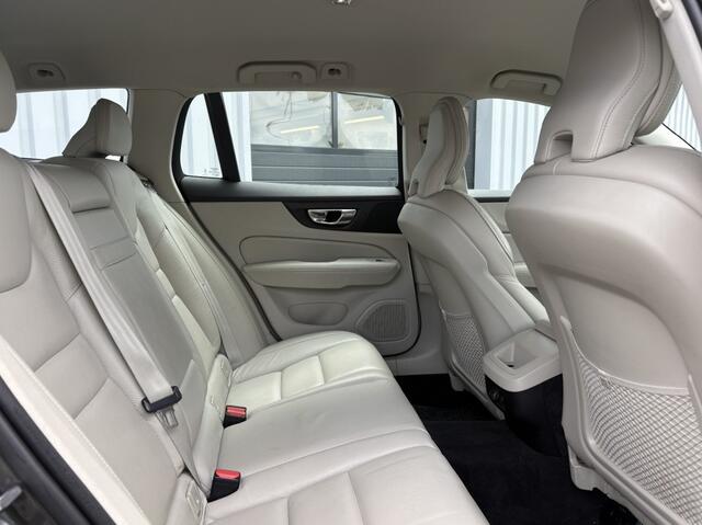 Volvo V60 2.0 D4 Momentum Pro. Adapt. Cruise I Leer I All-in prijs!