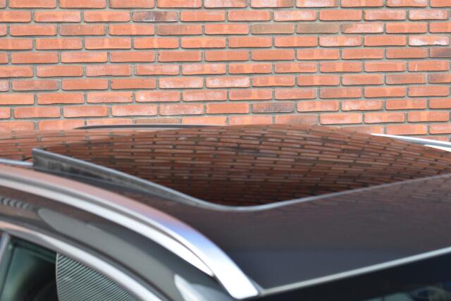 Volvo V60 D4 Automaat 190PK Inscription | Trekhaak | All season banden | Head up display | Panoramadak
