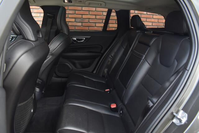 Volvo V60 D4 Automaat 190PK Inscription | Trekhaak | All season banden | Head up display | Panoramadak