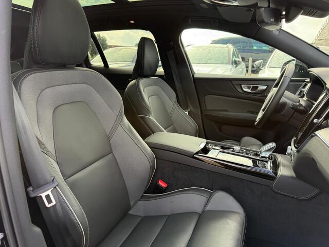 Volvo V60 T8 Plug-in hybrid AWD Plus Dark | Trekhaak | Harman / Kardon | Head-Up Display | 360 Graden Camera | Panoramadak |