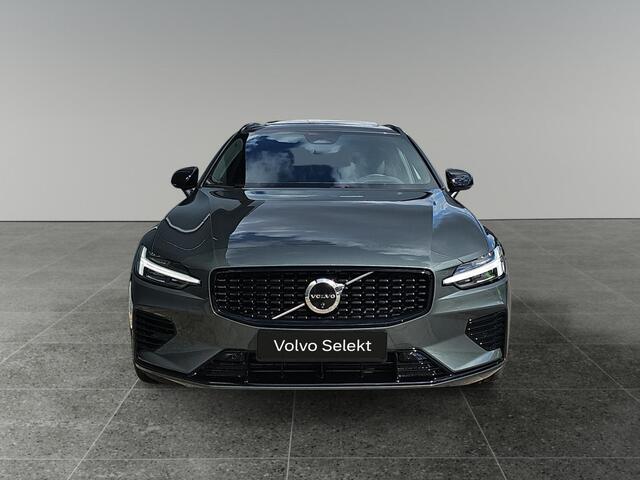 Volvo V60 2.0 T8 Plug-in hybrid AWD Plus Dark | Head-up Display | Trekhaak | 360 Camera | Panoramadak |