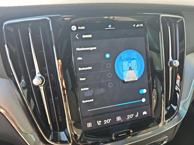 Volvo V60 2.0 T8 Plug-in hybrid AWD Plus Dark | Head-up Display | Trekhaak | 360 Camera | Panoramadak |