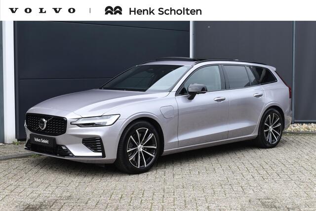 Volvo V60 T8 Plug-in hybrid AWD Ultra Dark | Panoramadak | Trekhaak | 360 graden camera | Head-up display | Verwarmbare voorstoelen, achterbank en stuurwiel | Premium audio by Harman Kardon | Apple carplay/Android auto