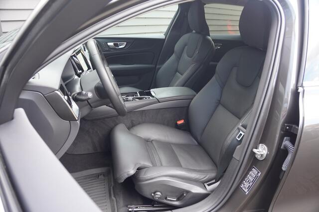 Volvo V60 2.0 T8 Plug-in hybrid AWD Plus Bright - TREKHAAK - LEDER - FULL LED - CAMERA -