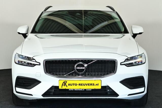 Volvo V60 2.0 B3 Momentum Advantage / Pilot assist / CarPlay / Trekhaak / Camera