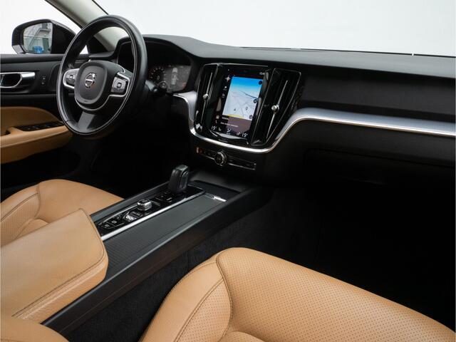 Volvo V60 2.0 B3 Business Pro Panoramadak/ Leer/ Elektr. achterklep/ Harman-Kardon/ Camera/ Navigatie/ Carplay/ 20" Lmv