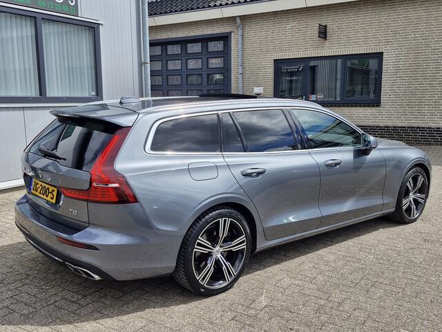 Volvo V60 T8 Twin AWD| Full options! | 360 | audio line | Luxury Line (airco separaat achter, elektrisch glazen panorama-dak, head-up display) en Inscription Plus Line (elektrisch verstelbare stoel(en) met geheugen, luxe lederen bekleding, stoel v