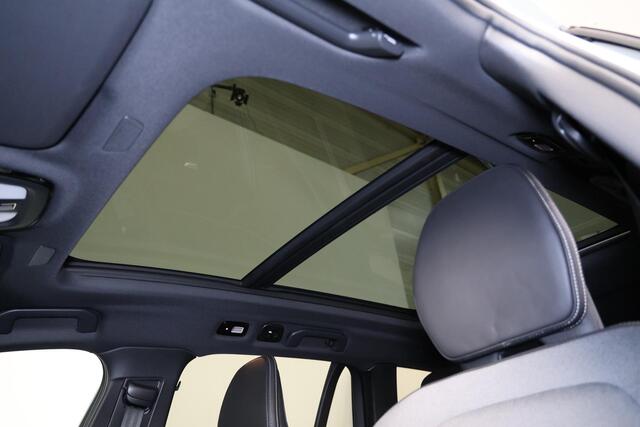 Volvo V60 T6 Recharge AWD Plus Dark - Panorama/schuifdak - IntelliSafe Assist & Surround - 360º Camera - Harman/Kardon audio - Verwarmde voorstoelen, stuur & achterbank - Parkeersensoren voor & achter - Elektr. bedienb. voorstoelen met geheugen - Head up display - Extra getint glas - 19' LMV