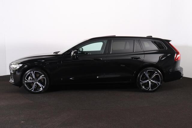 Volvo V60 T6 Recharge AWD Plus Dark - Panorama/schuifdak - IntelliSafe Assist & Surround - 360º Camera - Harman/Kardon audio - Verwarmde voorstoelen, stuur & achterbank - Parkeersensoren voor & achter - Elektr. bedienb. voorstoelen met geheugen - Head up display - Extra getint glas - 19' LMV
