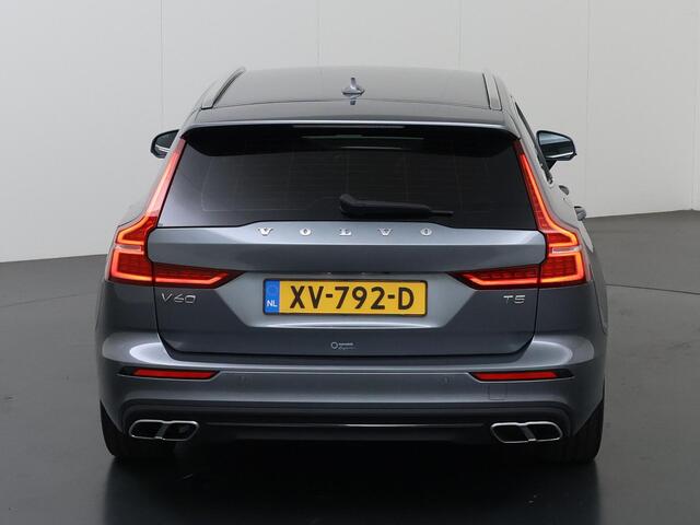 Volvo V60 2.0 T5 Momentum Pro 250pk Automaat | Lederen Bekleding | Achteruitrijcamera | Stoelverwarming |