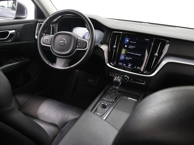 Volvo V60 2.0 T5 Momentum Pro 250pk Automaat | Lederen Bekleding | Achteruitrijcamera | Stoelverwarming |