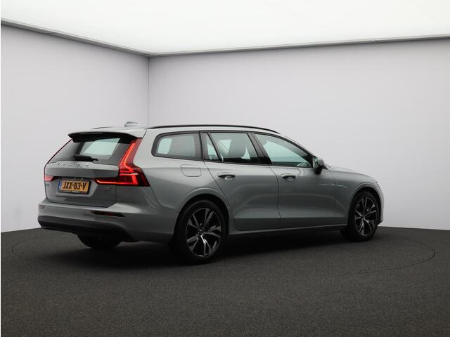 Volvo V60 B4 197PK Essential Edition / Stoel-, stuurwiel- & achterbankverwarming / Achteruitrijcamera / Pilot Assist / BLIS