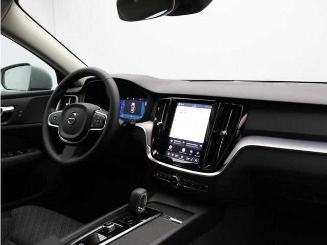 Volvo V60 B4 197PK Essential Edition / Stoel-, stuurwiel- & achterbankverwarming / Achteruitrijcamera / Pilot Assist / BLIS