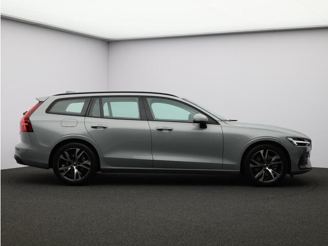 Volvo V60 B4 197PK Essential Edition / Stoel-, stuurwiel- & achterbankverwarming / Achteruitrijcamera / Pilot Assist / BLIS