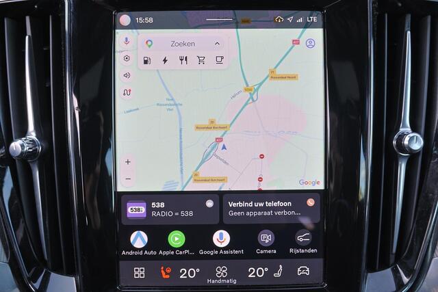 Volvo V60 T6 Recharge AWD Plus Dark - IntelliSafe Assist & Surround - 360º Camera - Harman/Kardon audio - Verwarmde voorstoelen, stuur & achterbank - Parkeersensoren voor & achter - Elektr. bedienb. voorstoelen met geheugen - Inklapbare trekhaak - 18' LMV