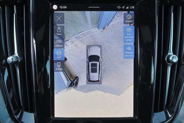 Volvo V60 T6 Recharge AWD Plus Dark - IntelliSafe Assist & Surround - 360º Camera - Harman/Kardon audio - Verwarmde voorstoelen, stuur & achterbank - Parkeersensoren voor & achter - Elektr. bedienb. voorstoelen met geheugen - Inklapbare trekhaak - 18' LMV