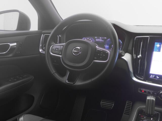Volvo V60 2.0 T6 Recharge AWD R-Design | CAMERA | KEYLESS | STOELVERWARMING