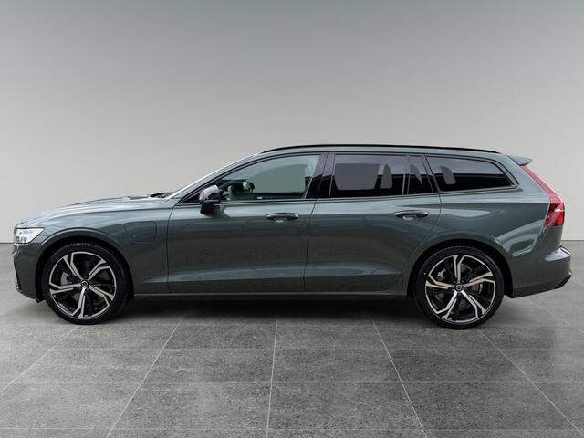 Volvo V60 2.0 T6 Plug-in hybrid AWD Plus Dark l Schuif/kantel dak l Getint glas achter l