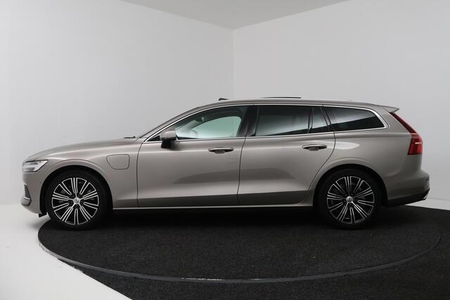 Volvo V60 2.0 T6 Recharge AWD Inscription (PANORAMADAK, TREKHAAK, CAMERA, STOELVERWARMING, ELEKTR STOELEN)