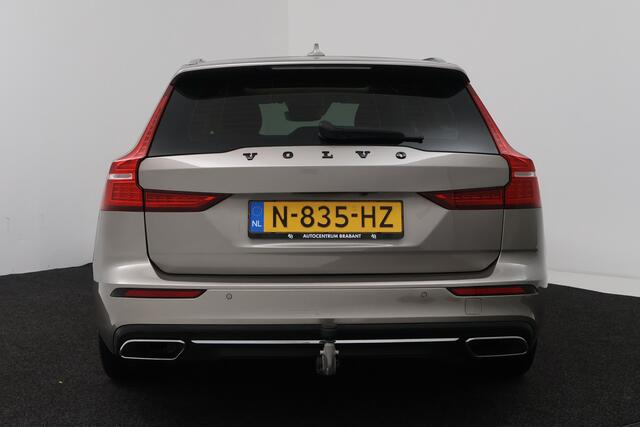 Volvo V60 2.0 T6 Recharge AWD Inscription (PANORAMADAK, TREKHAAK, CAMERA, STOELVERWARMING, ELEKTR STOELEN)