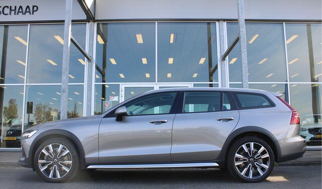 Volvo V60 CROSS COUNTRY B5 Automaat AWD Pro | Massagestoelen | Head-Up | Schuif/kanteldak | Camera | Trekhaak | Adapt. Cruise