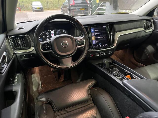 Volvo V60 CROSS COUNTRY B5 AWD Pro | Massage | Head-Up | Panoramadak | ACC | Trekhaak | BLIS