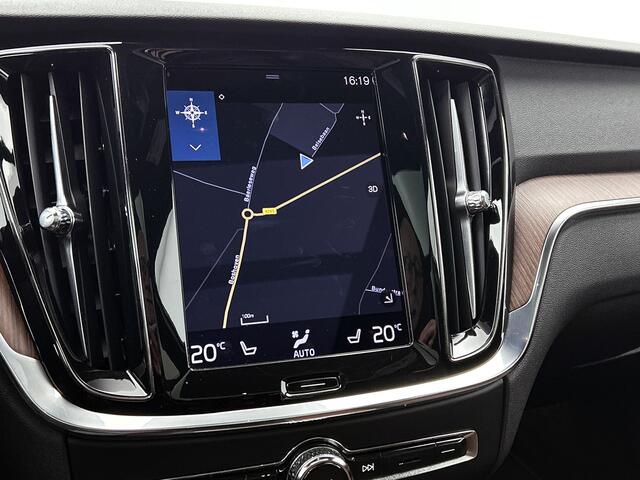 Volvo V60 CROSS COUNTRY 2.0 B5 AWD Ultimate | Dealeronderhouden | Panoramadak |