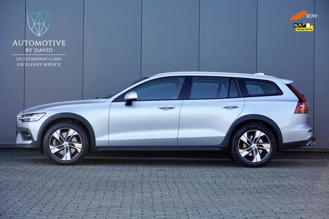 Volvo V60 CROSS COUNTRY 2.0 T5 250 PK AWD PRO AUTOMAAT / TREKHAAK / LEDER / APPLE CARPLAY / DAB / LEDER / 1e EIGENAAR / BTW AUTO / HARMAN KARDON