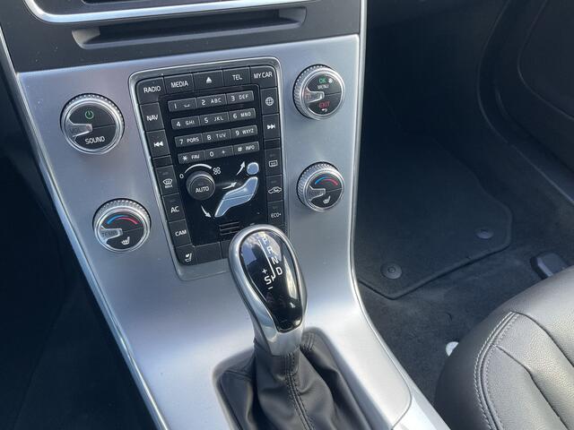 Volvo V60 CROSS COUNTRY 2.0 T5 Polar+ Pano Memory Camera Navi Dealer Onderhouden!!