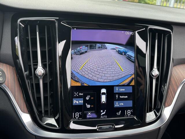 Volvo V60 CROSS COUNTRY 2.0 B5 AWD Pro Panorama dak Keyless On call